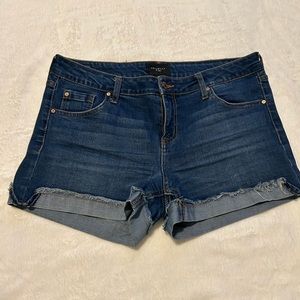 Jean shorts Celebrity Pink